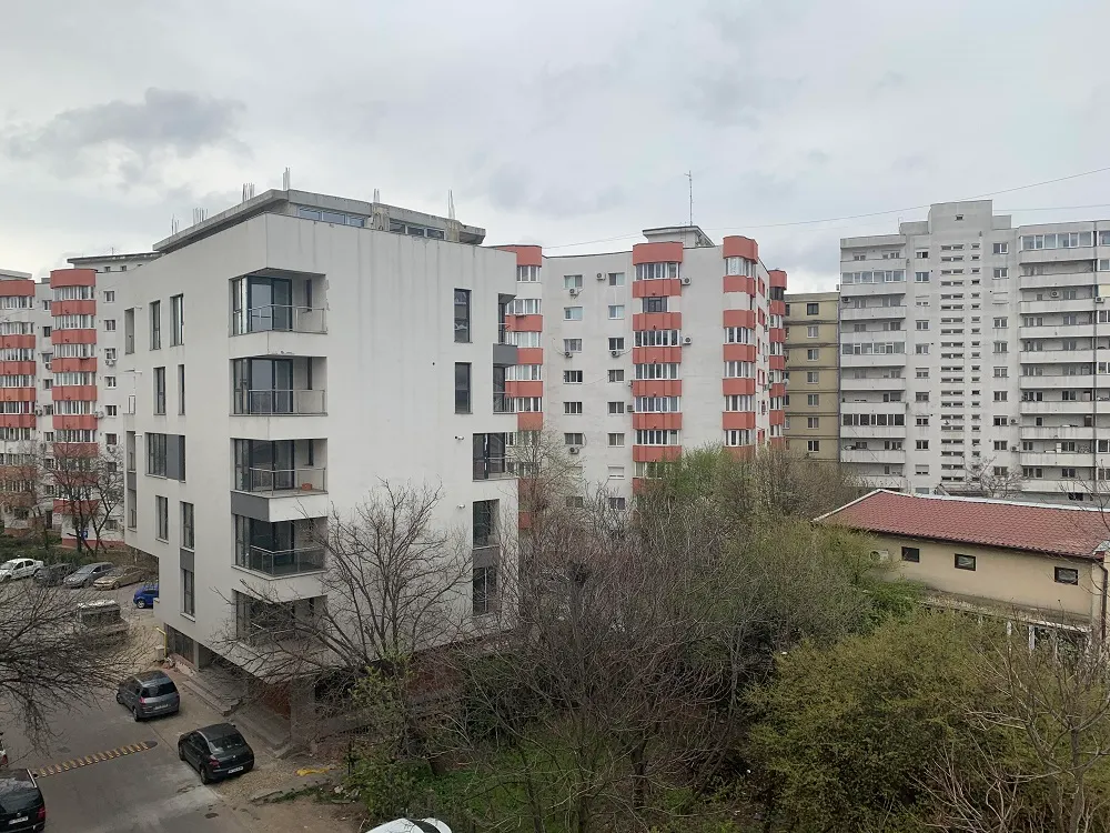 Cine îşi mai permite carantina? Tulpina staiacasă, tulpina hailamuncă