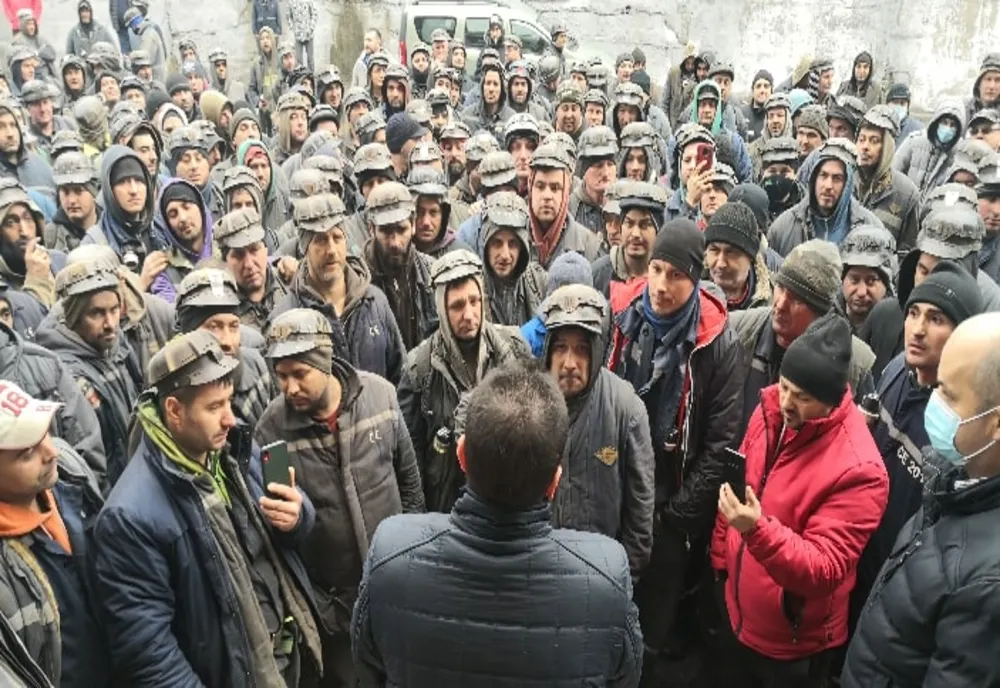 Marcel Ciolacu: în starea de urgență s-a furat de 15 ori suma datorată minerilor