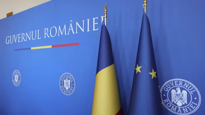 Este oficial: Guvernul dă bani elevilor de 10. Cât primesc absolvenții cu media maximă la Bac și Evaluarea Națională