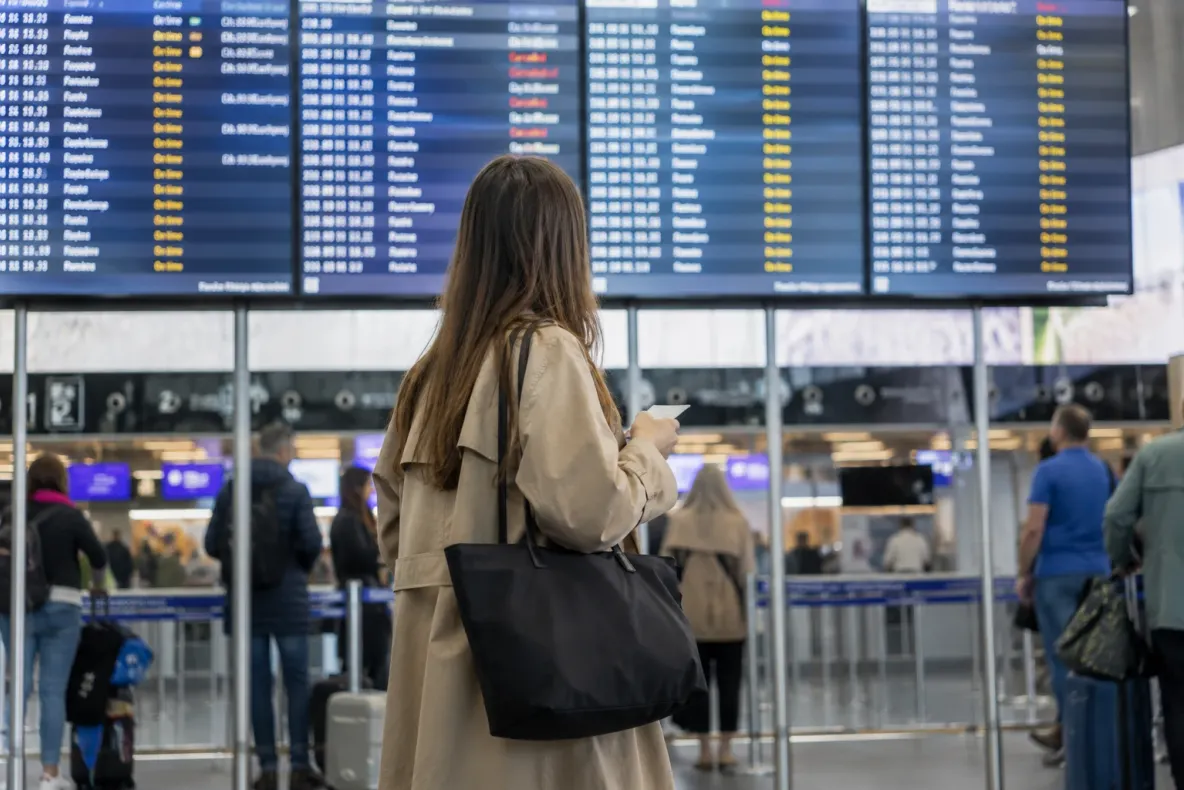 Noi reguli pe aeroporturile din Europa începând cu 6 septembrie 2026. Cozi mai mari la frontierele UE