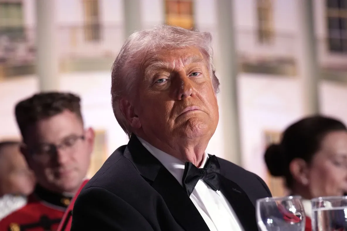 Donald Trump a semnat un ordin care reduce numărul de vaccinări pentru copiii americani