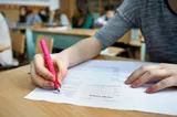 Evaluarea Națională și admiterea la liceu s-ar putea schimba din nou. Ce li se pregătește elevilor